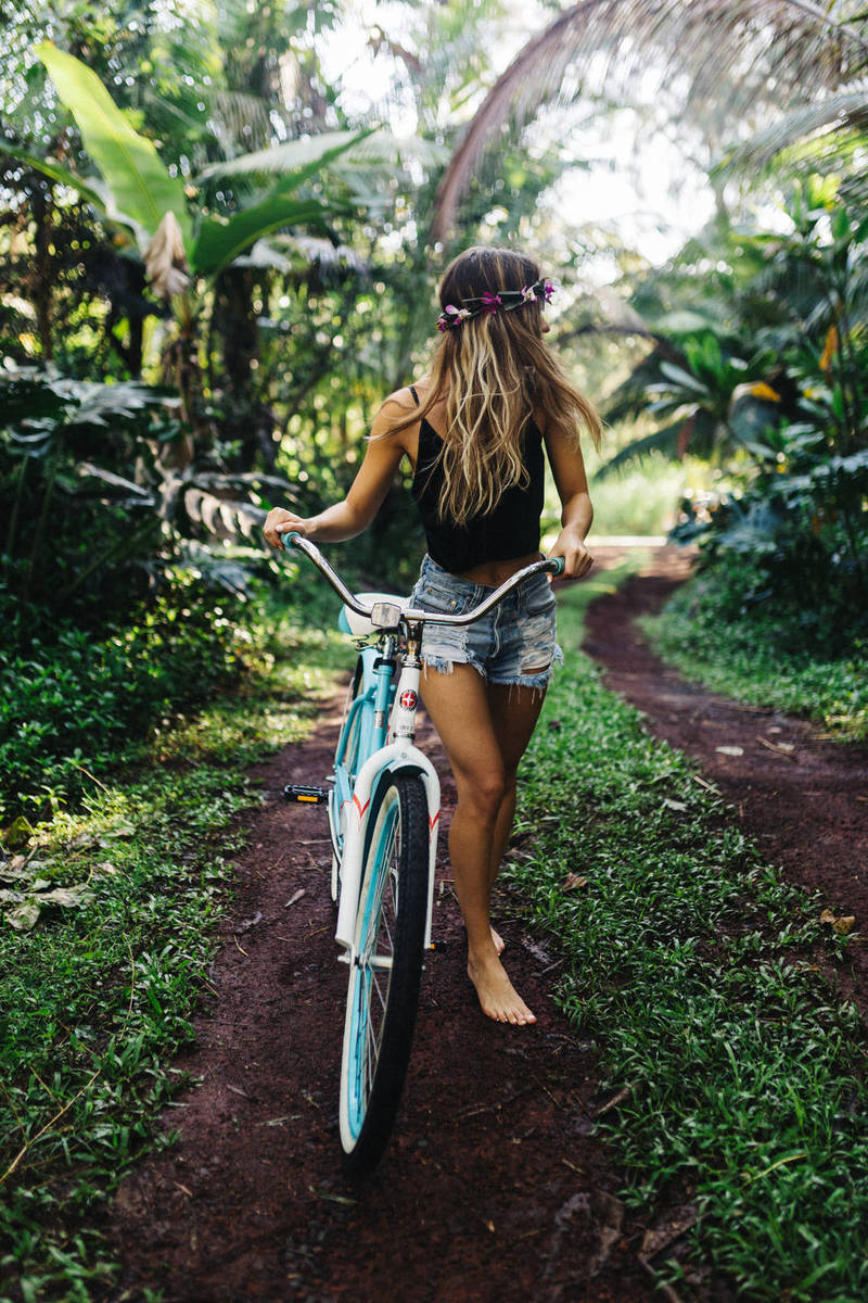 Jabra’s Elite 4 Earbuds Forgo a Few Niceties for a $20 Price Cut